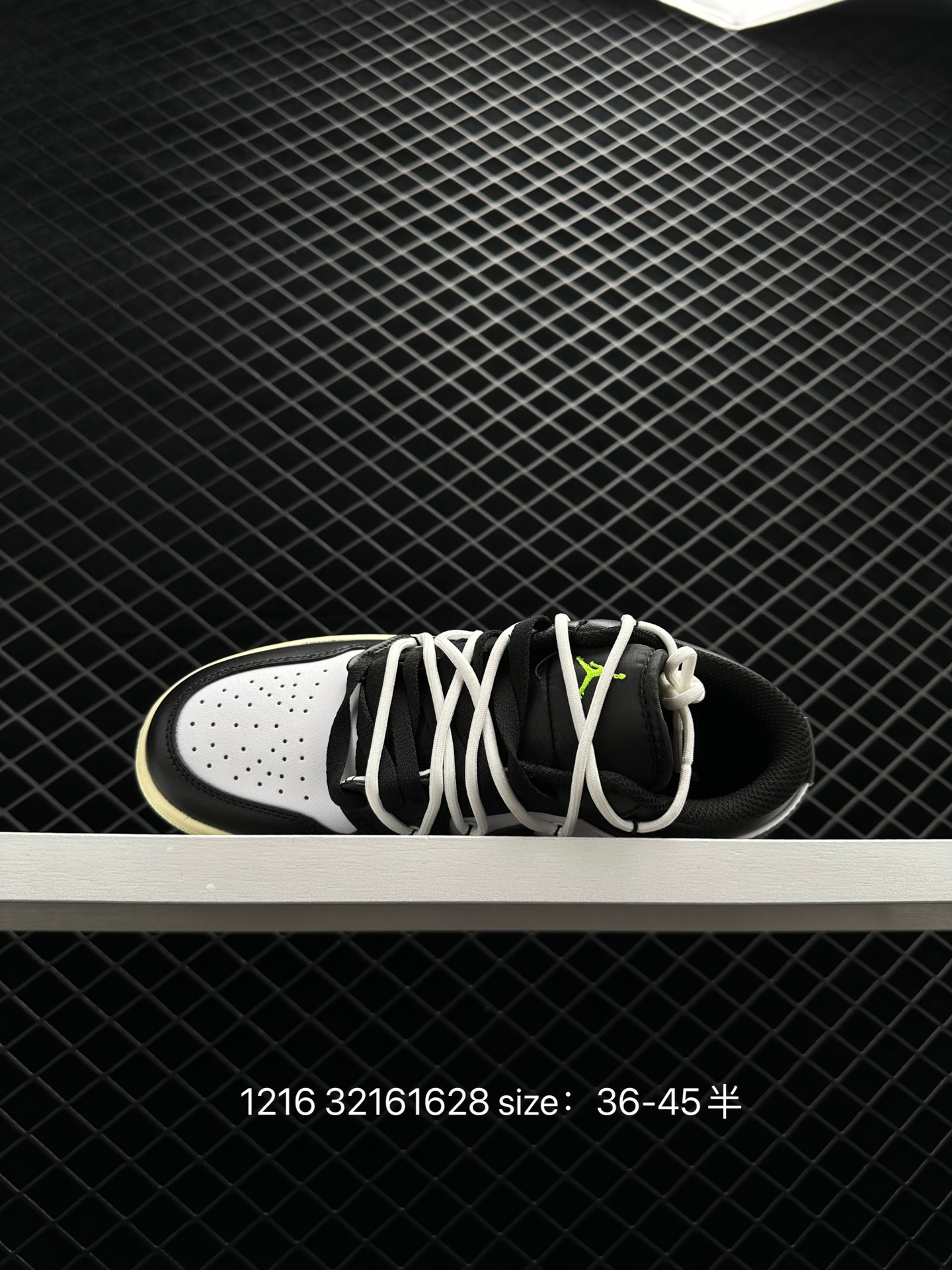 Nike Air Jordan 1 Low AJ1